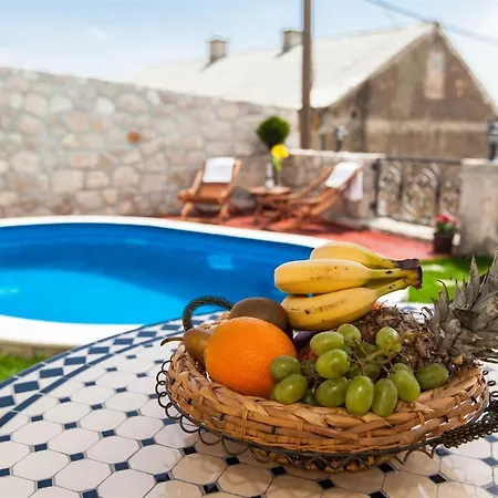 Ljilja Vila Grižane